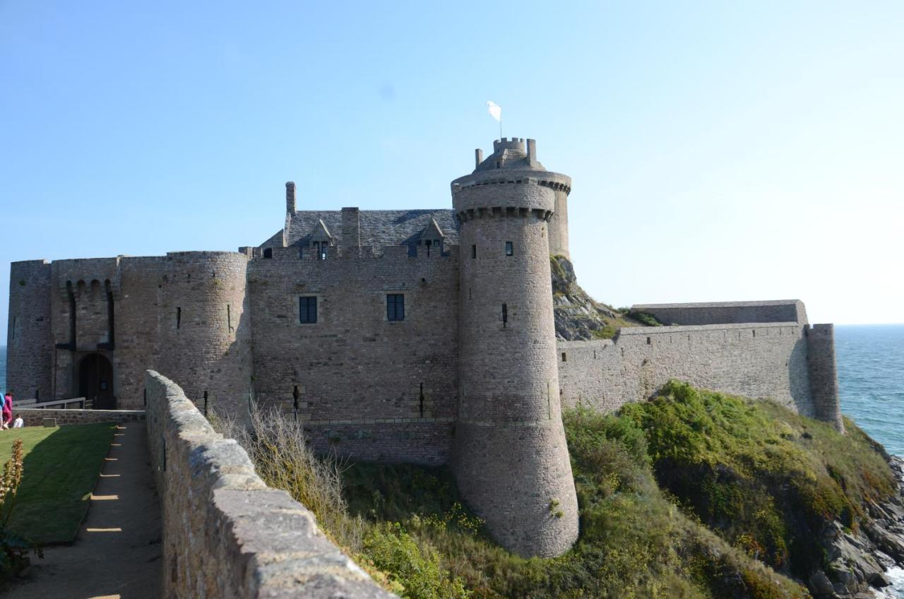 Bleu Outremer Saint-Cast-le-Guildo Exteriér fotografie